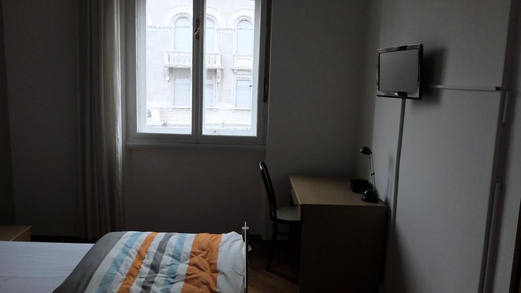 ترييستي B&B Piazza Goldoni المظهر الخارجي الصورة