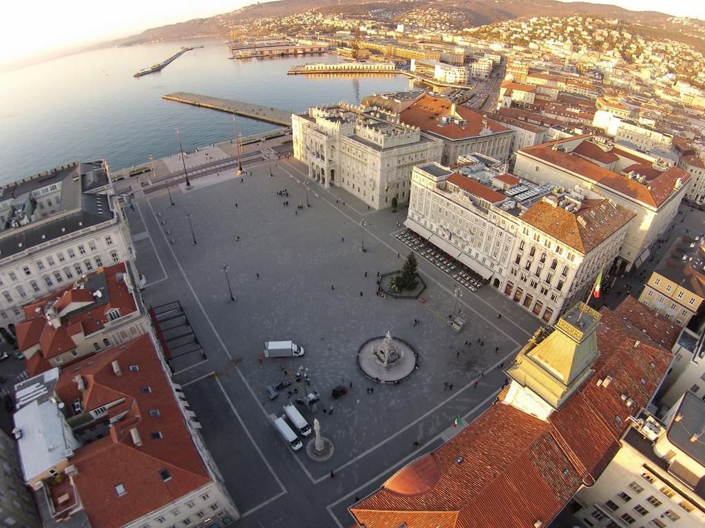 ترييستي B&B Piazza Goldoni المظهر الخارجي الصورة