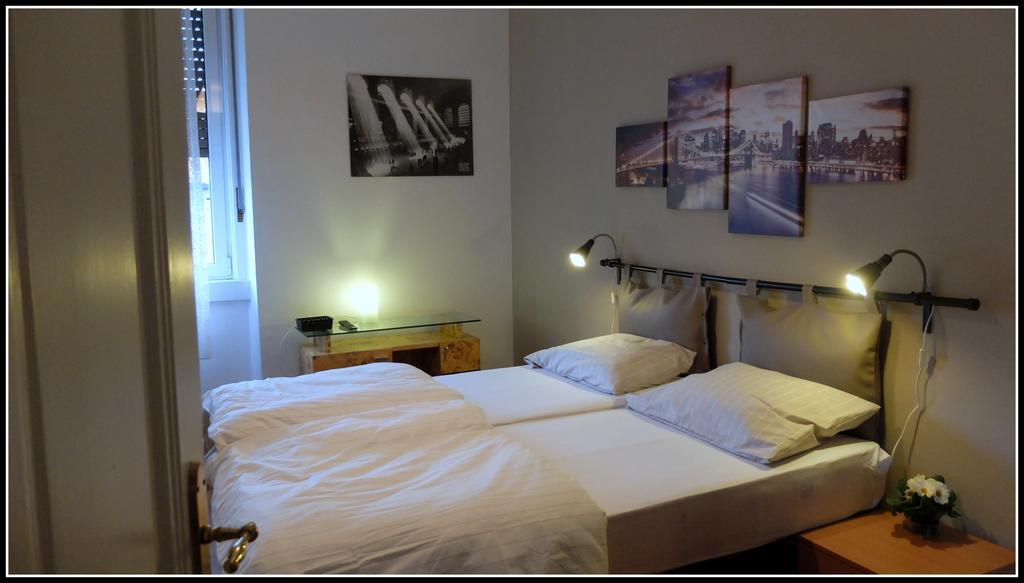 ترييستي B&B Piazza Goldoni المظهر الخارجي الصورة